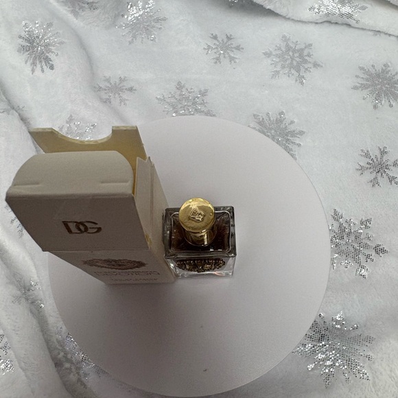 Dolce & Gabbana Devotion Perfume 5ML New in Box - Picture 2 of 6